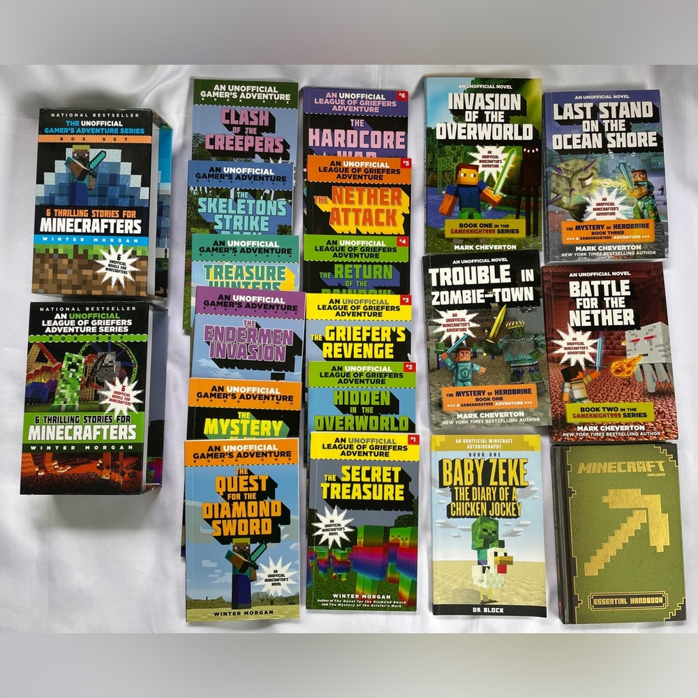 Lot 18 Minecrafters Minecraft Essential Handbook Children's Chapter Books
